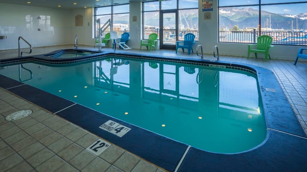 Harbor 360 Hotel pool