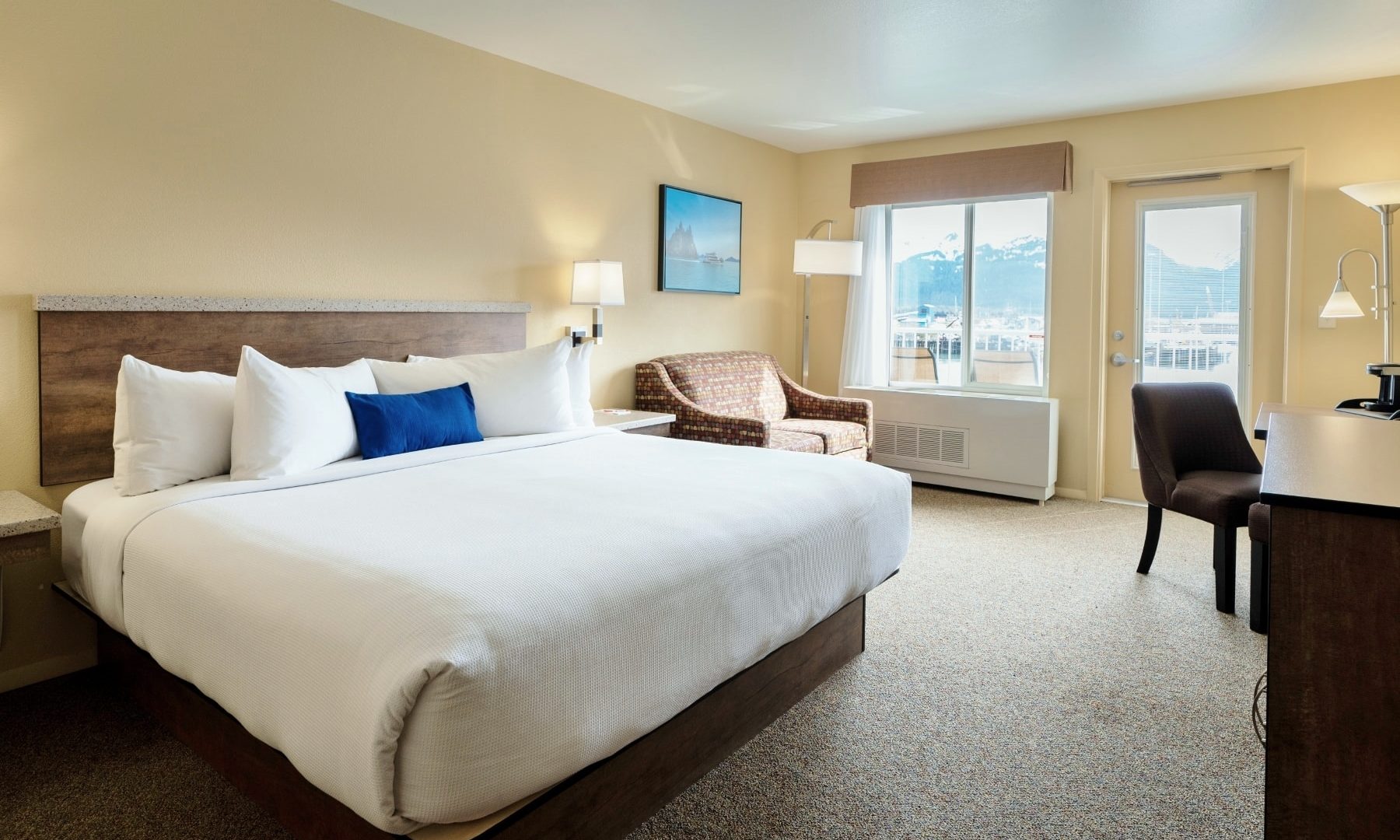 Harbor 360 Hotel room